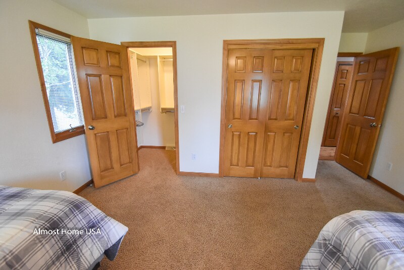 2618 Red Fern Ln, Green Bay, WI 54304