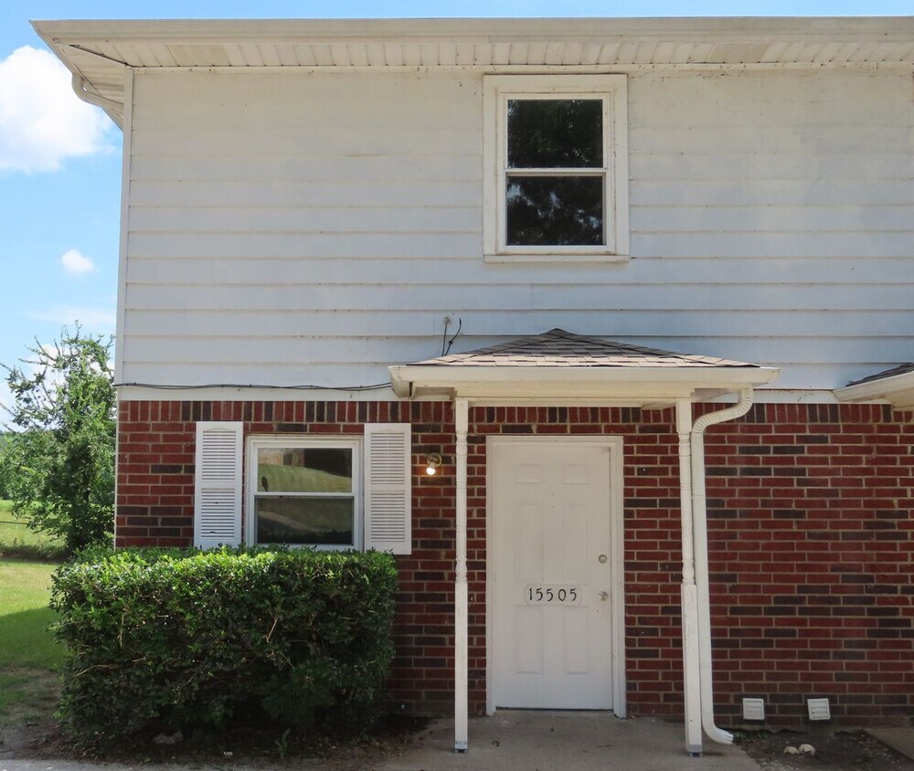 Foto principal - Quaint 2 Bedroom 1.5 Bath in a Country Set...