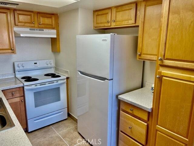 Foto del edificio - 51080 Eisenhower Dr