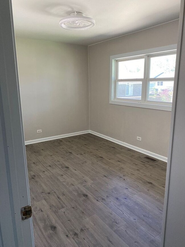 Foto del edificio - 16248 Haven Ave