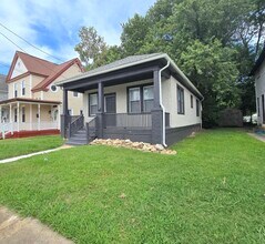 Building Photo - 119 Segar St
