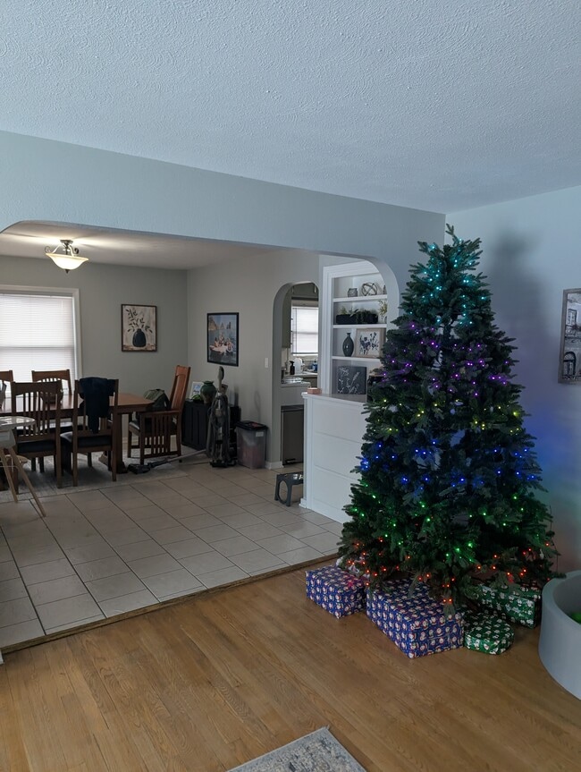 Building Photo - 2110 Ohm Ave