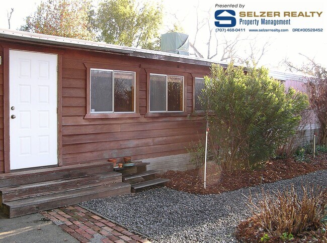 Building Photo - Cozy 2 bd. mobile in a picturesque vineyar...