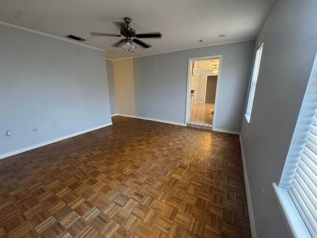 Foto del edificio - 626A Birchwood Ln
