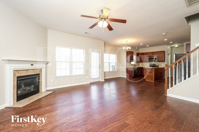 Building Photo - 101 Claystone Dr