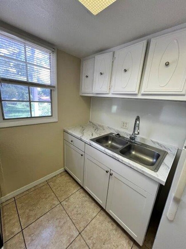 Building Photo - 2 Bedroom Condo in Orlando for Rent