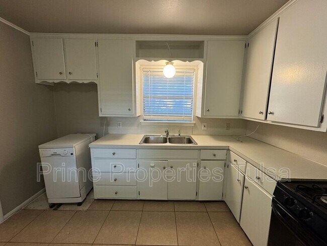 Foto del edificio - 7463 E 29th St