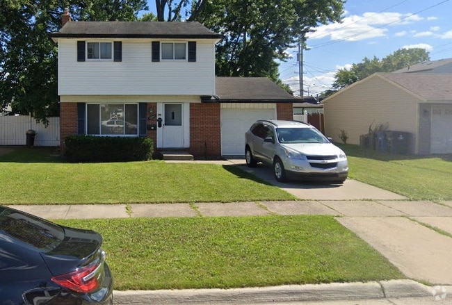 Building Photo - 32747 Steinhauer Ave