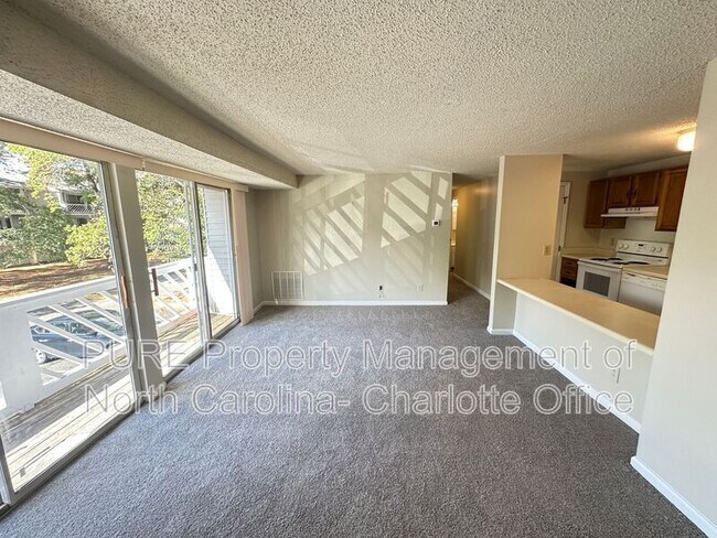 Photo - 9520 Shannon Green Dr Apartment