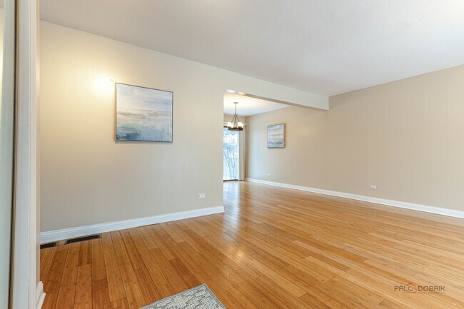 Foto del edificio - 2431 Cobblewood Dr