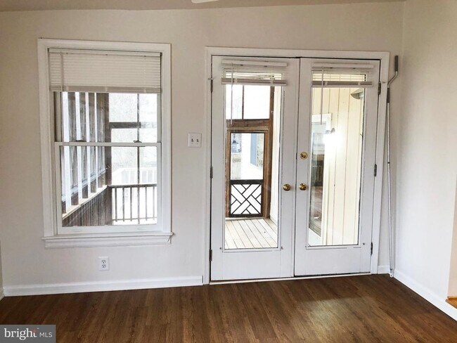 Foto del edificio - 15153 Woodsman Ln