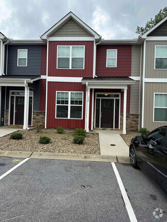 Building Photo - 138 Creekland Wy