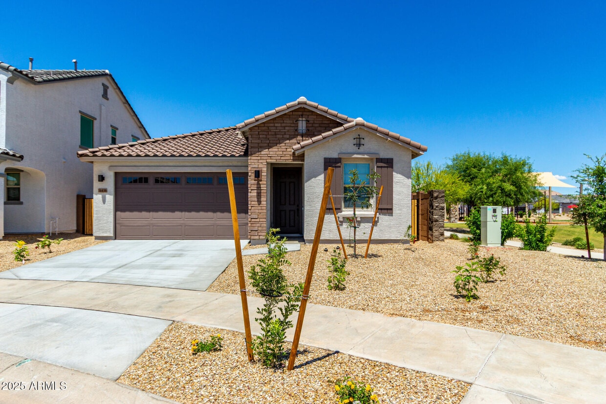 Foto principal - 14436 W Sand Hills Rd