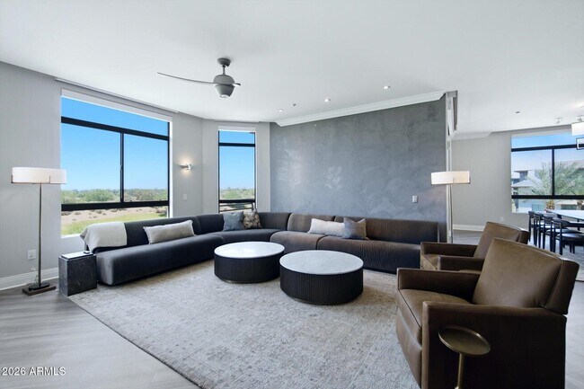 Foto del edificio - 15802 N 71st St