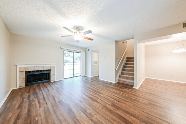 Building Photo - 414 Dawn Dr