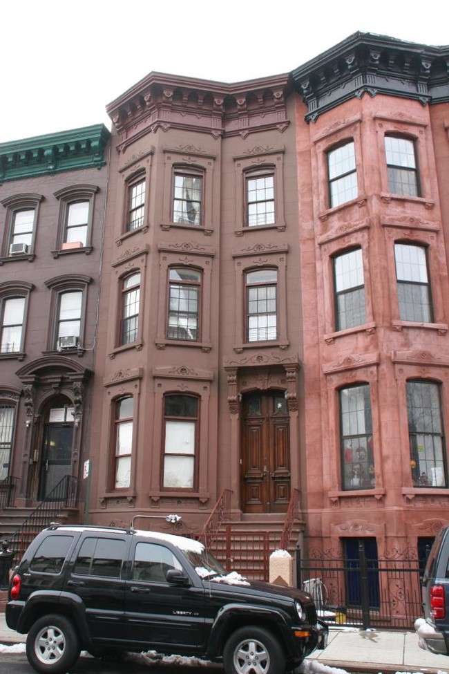 Building Photo - 12 E 127th St