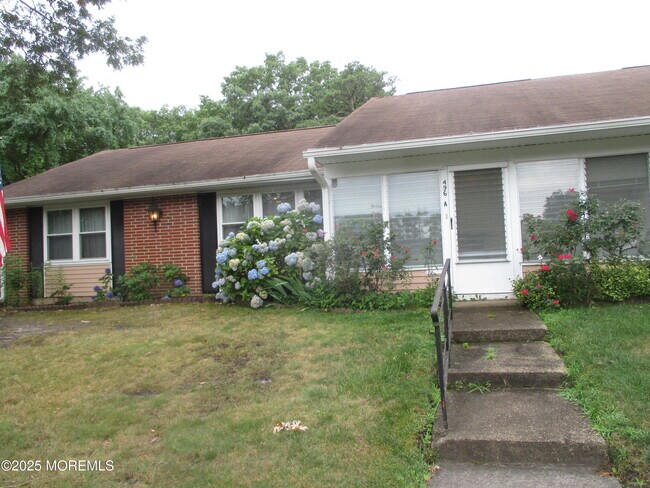 Foto del edificio - 496A Thornbury Ct
