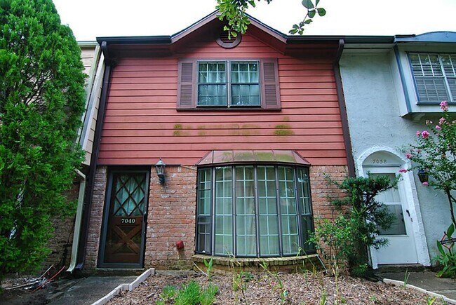 Foto del edificio - 7040 Jetty Ln