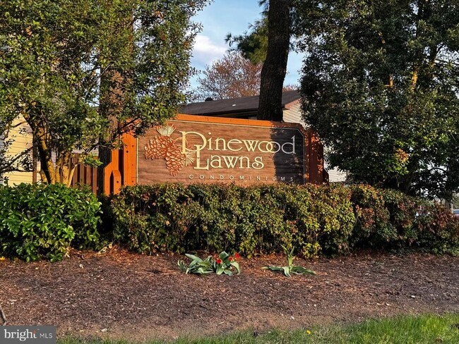 Foto del edificio - 8402 Jinetes Ct