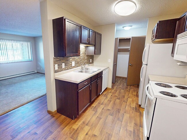 Diseños de cocinas con dos cocinas - Park Meadows