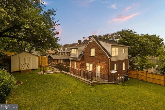 Building Photo - 2400 Sanford St