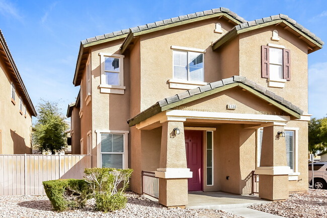 Foto del edificio - 5736 Adanon St