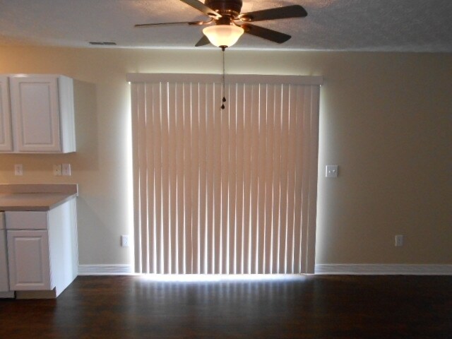 Foto del edificio - 82 Richard Ave