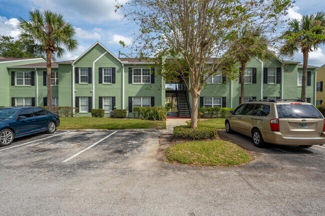 Building Photo - 2065 Dixie Belle Dr