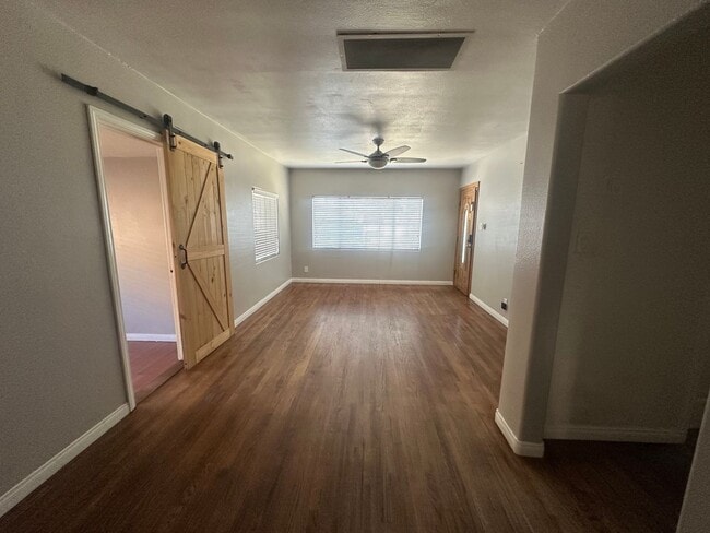 Building Photo - Beautiful 3-Bedroom + Bonus Sunroom Home f...