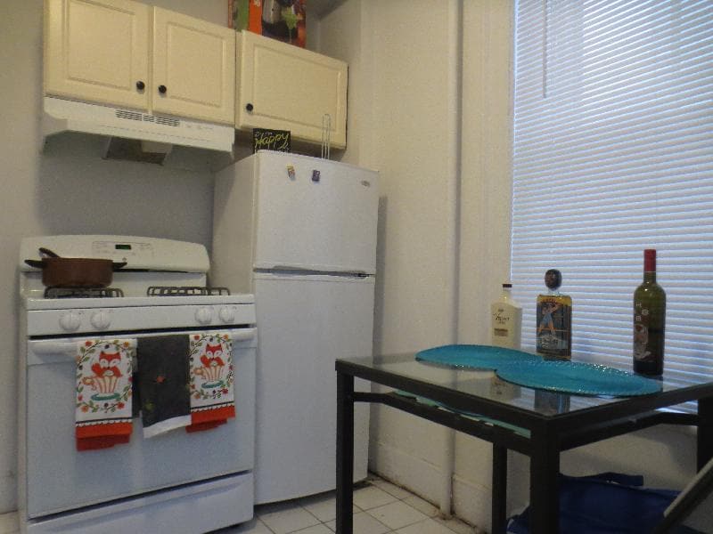 Primary Photo - 212 Hemenway St