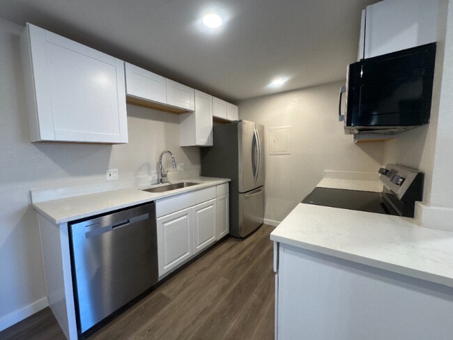 Foto del edificio - 2929 W Floyd Ave