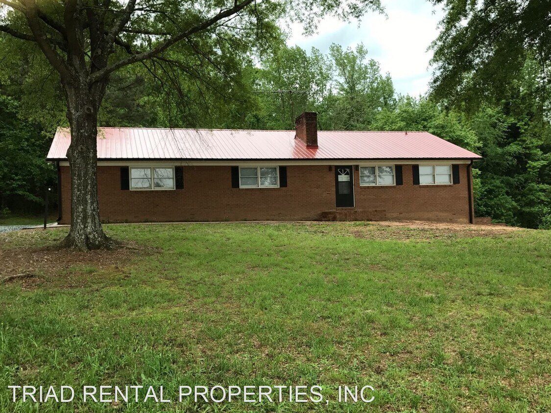 2 br, 2 bath House 7514 OLD SILER CITY ROAD House Rental in Ramseur, NC