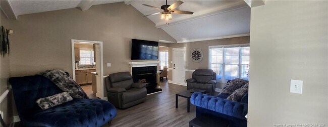 Building Photo - 258 Kenwood Dr