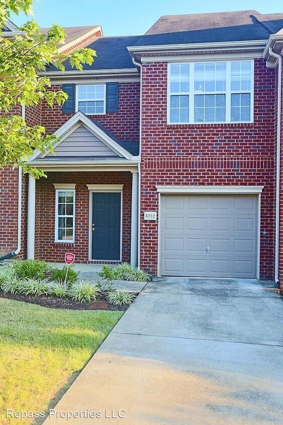 Primary Photo - 3 br, 2.5 bath House - 8232 Rossi Road