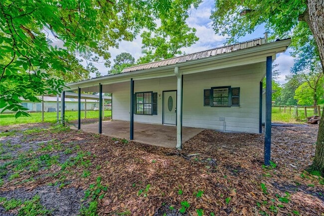 Building Photo - 428 Lakewood Dr
