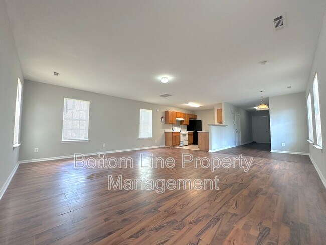 Foto del edificio - 424 Winding Canyon Dr