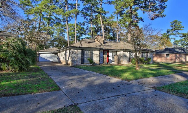 Building Photo - 14807 Forest Lodge Dr