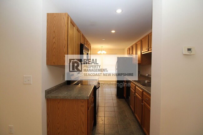 Foto del edificio - 2 Waverly Dr