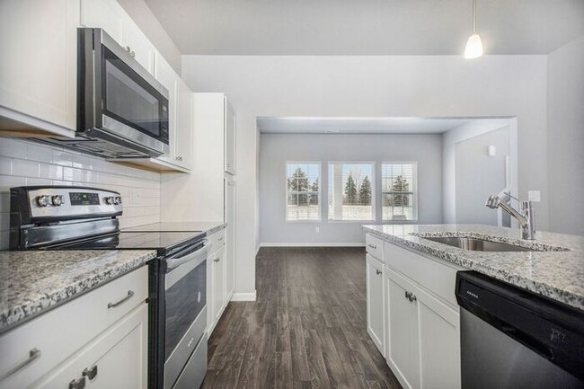 Foto del edificio - 854 Winchester St