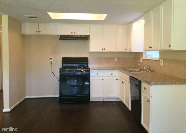 Building Photo - 8823 Ryton Ln