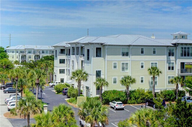 Building Photo - 10 Marina Dr