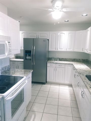 Photo - 181 NE Wavecrest Way House