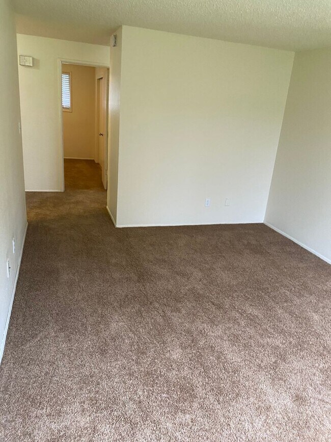 Foto del edificio - (473) Walnut Duplex - 2 Bedroom / 1 Bathroom