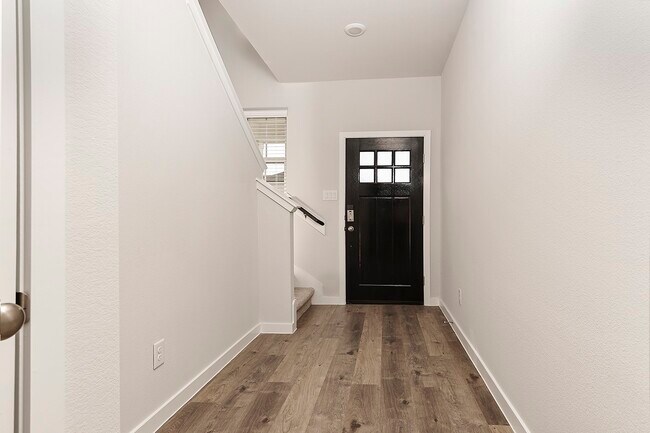 Foto del edificio - 7922 Alset Dr