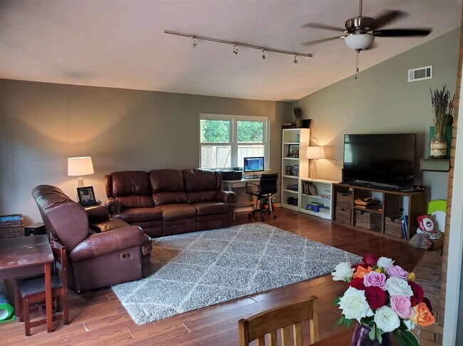 Foto del edificio - 6743 Tim Tam Trail