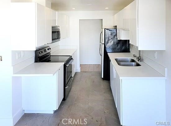 Building Photo - 811 6th Ct