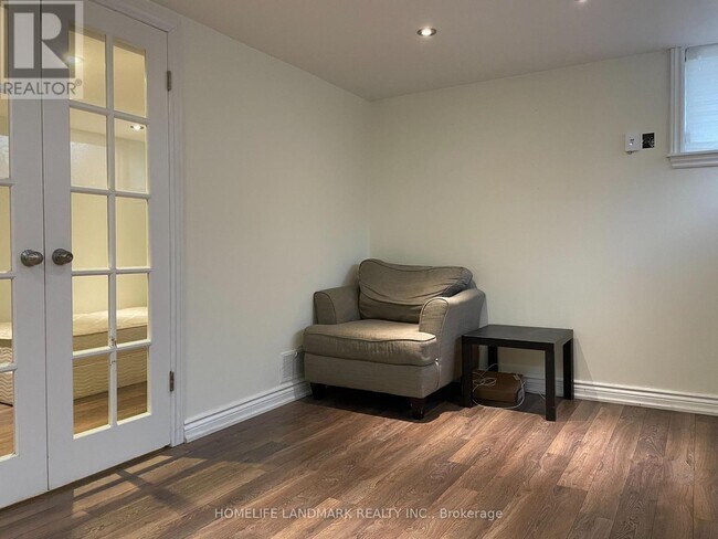 Building Photo - 448 Osiris Dr