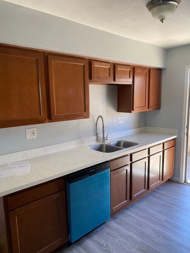 Foto del edificio - 3015 E Paradise Ln