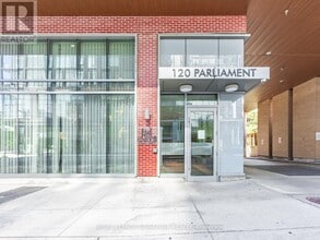 Building Photo - 120 Parliament St