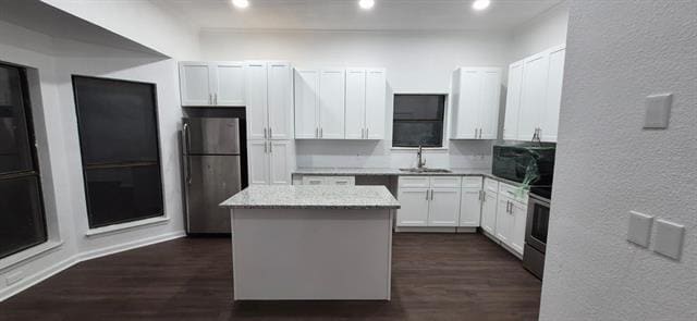 Foto del edificio - 7000 Bentley Ave